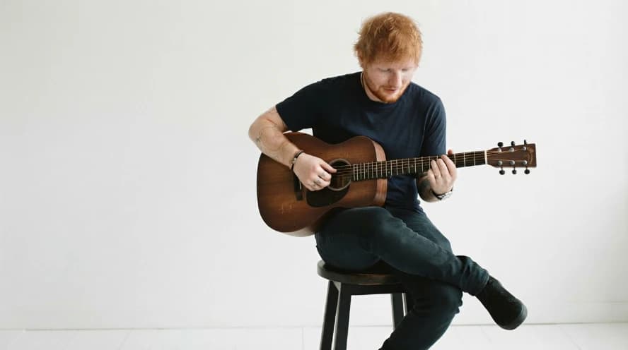 Il concorso per aprire un concerto di Ed Sheeran si è riempito di video di scoregge